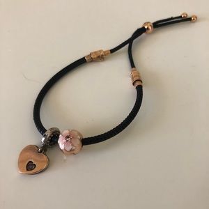 Pandora adjustable bracelet. Rose 🌹 Gold and black leather.